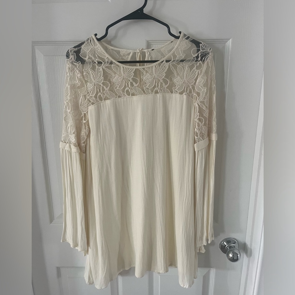 Lacey cream Dress nwot size small